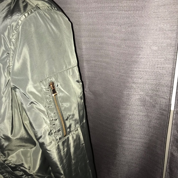 Bomber jacket - Picture 4 of 6